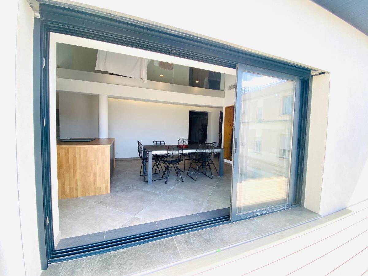 Duplex 120M2 Terrasse Vue Sur Nimes Appartement Buitenkant foto
