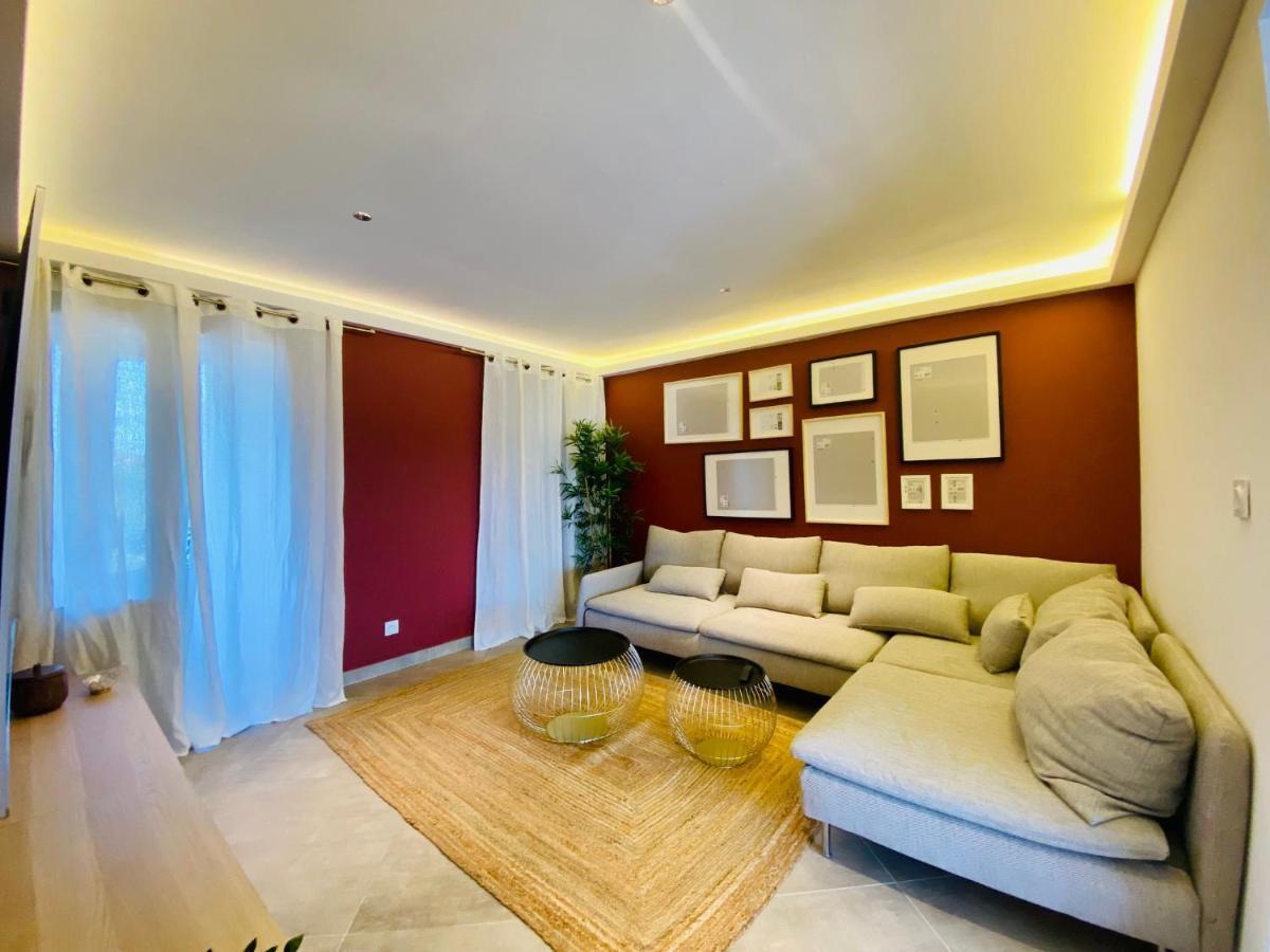 Duplex 120M2 Terrasse Vue Sur Nimes Appartement Buitenkant foto