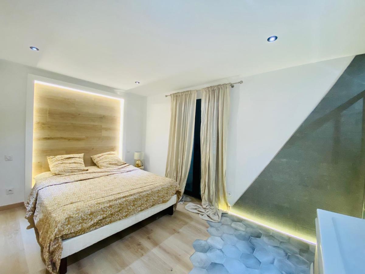 Duplex 120M2 Terrasse Vue Sur Nimes Appartement Buitenkant foto